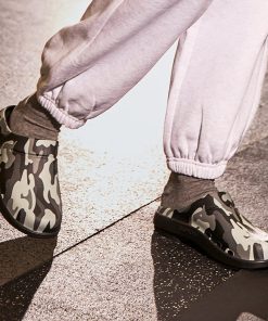 Men's OOcloog Luxe Clog - Night Camo