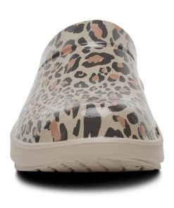 Women's OOcloog Limited Edition Clog - Nomad Leopard