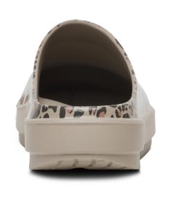 Women's OOcloog Limited Edition Clog - Nomad Leopard