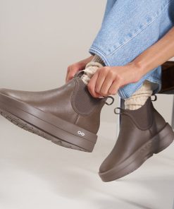 Women's OOmega Leather Londoner - Truffle