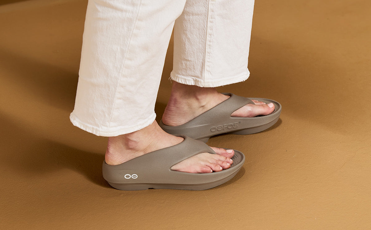 womens-ooriginal-plus-sandal-driftwood-09-09-W_OOriginalPLUS_Driftwood Women's OOriginal PLUS Sandal - Driftwood